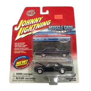 Johnny Lightning Muscle Cars U.S.A. - 1965 Black Pontiac GTO - 1:64 Die Cast Car